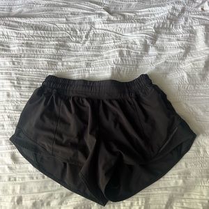 Lululemon hotty hots 2.5